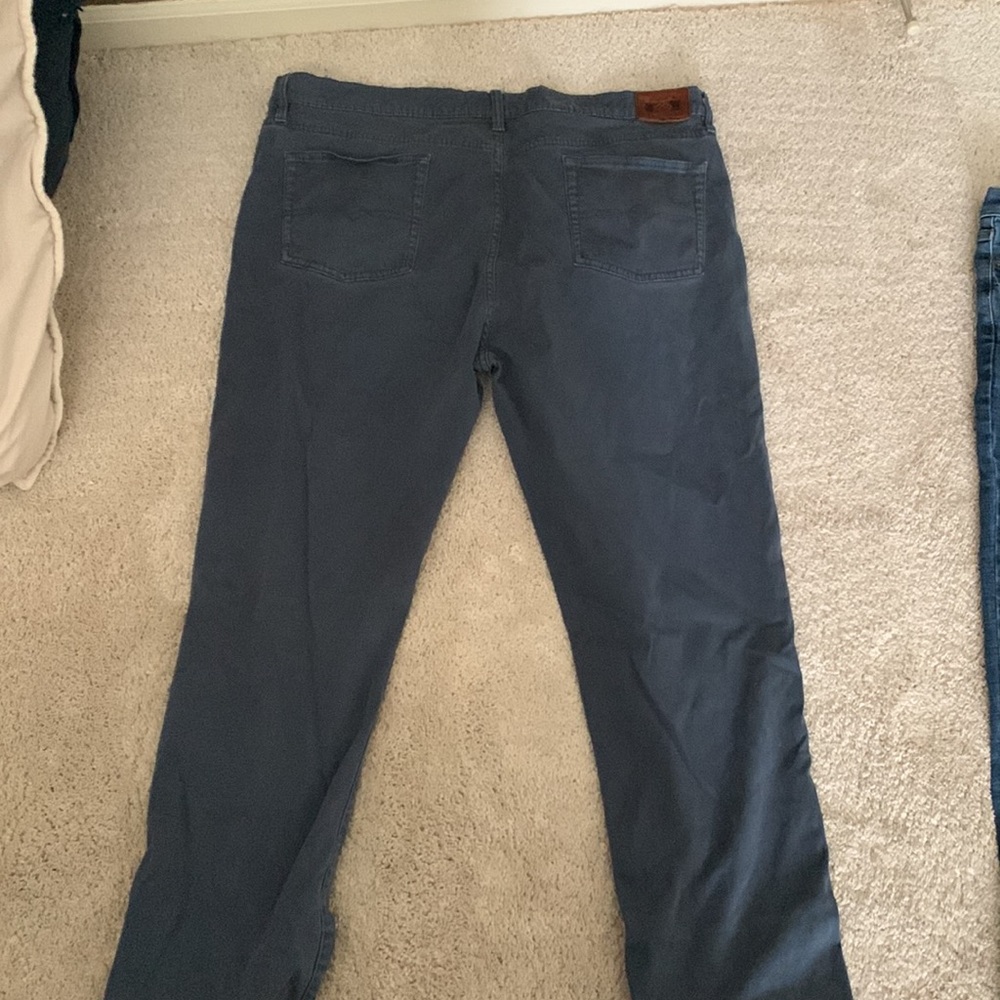 Used - Picture 3 of 3